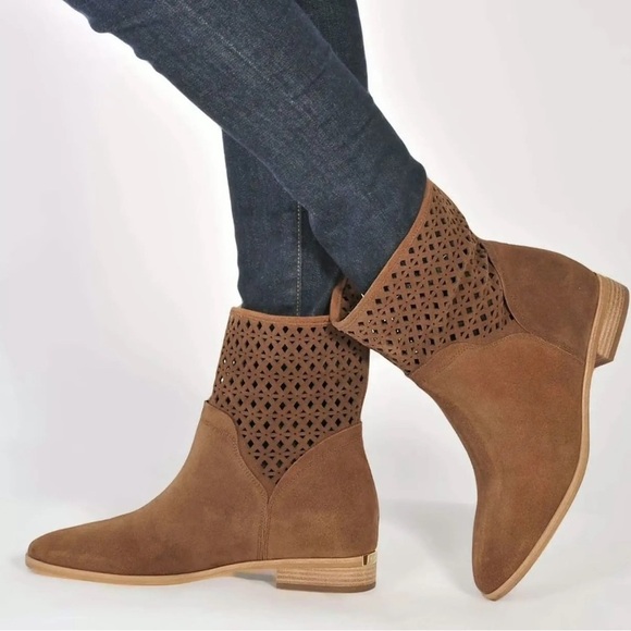 Michael Kors Sunny Caramel Suede Ankle Bootie Size 7.5 - Picture 2 of 9